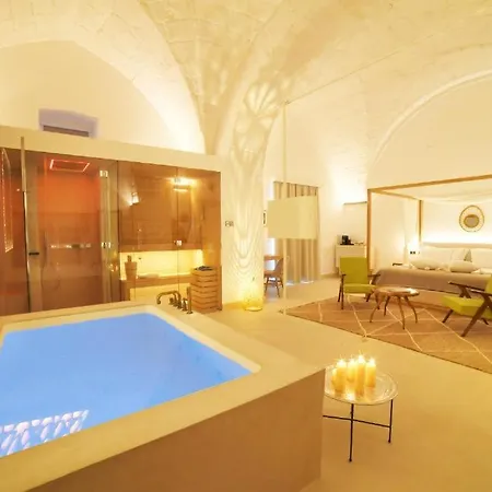 Resort Corte Degli Aromi Pool & *